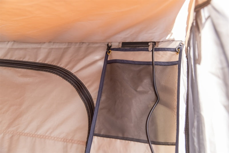 ARB Deluxe Awning Room W/Floor 2.5M98Lg 2500X2500mm 98X98In