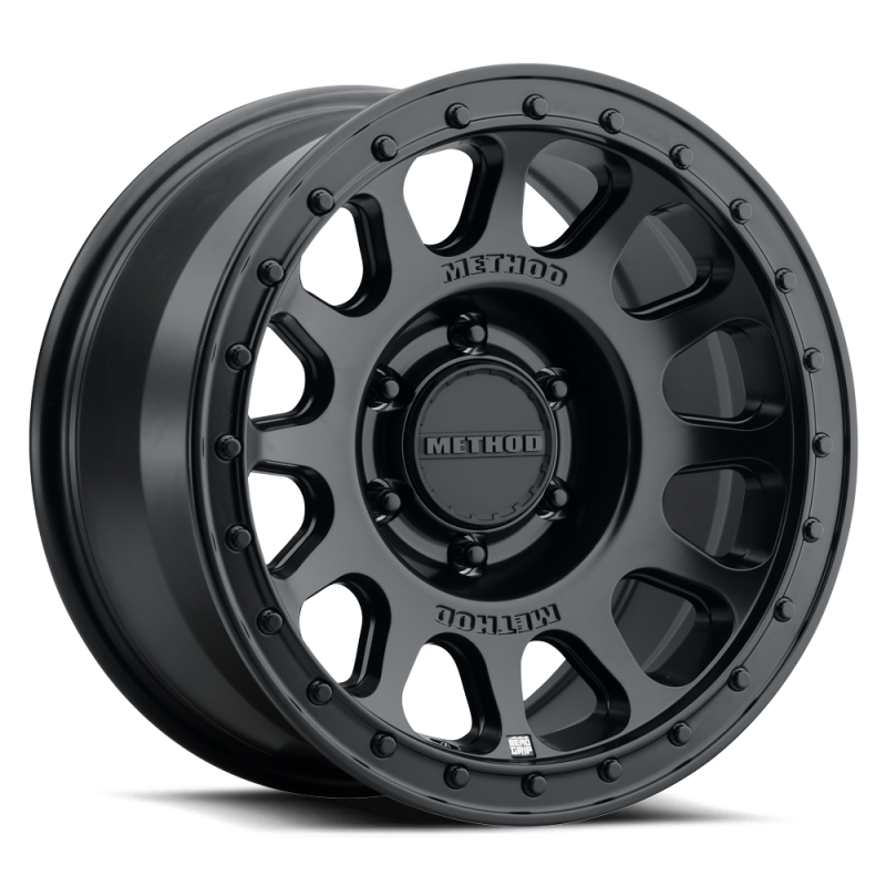 Method MR709 HD Bead Grip 17x 8.5in / ET0 / 6x5.5 BP / 106.25mm Bore - Black Wheel