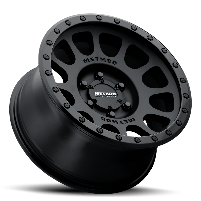 Method MR305 NV 18x9 18mm Offset 8x170 130.81mm CB Matte Black/Gloss Black Lip Wheel